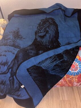 Vintage San Marcos Lion Reversible Blanket Blue Black 62x88 (Rare)